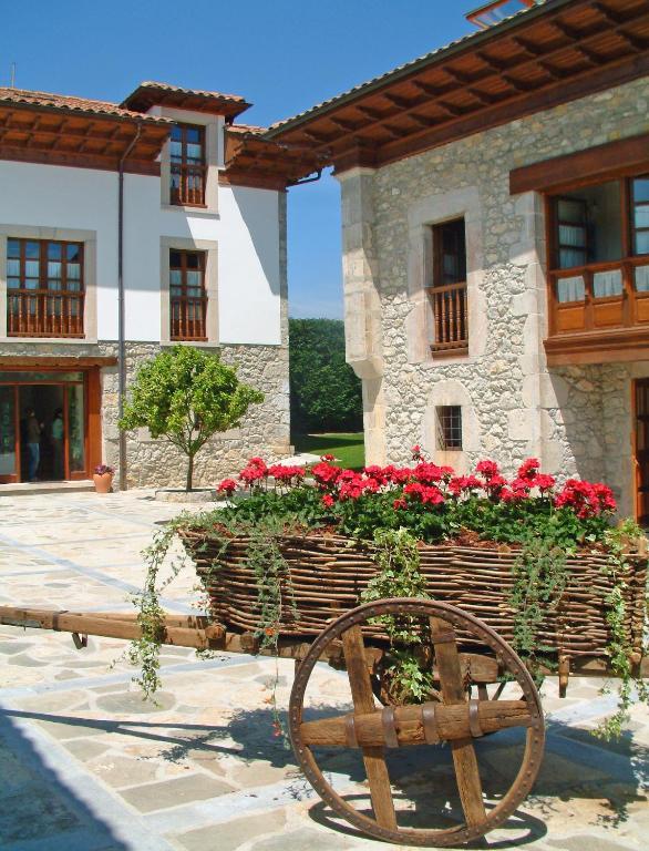 Hotel Aldama Golf Quintana de Llanes Exteriör bild
