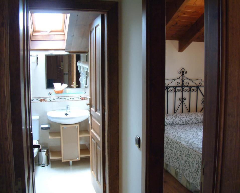 Hotel Aldama Golf Quintana de Llanes Exteriör bild